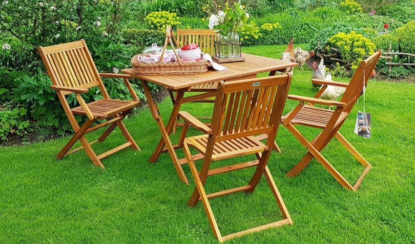 Quarterly Garden Carpentry Maintenance