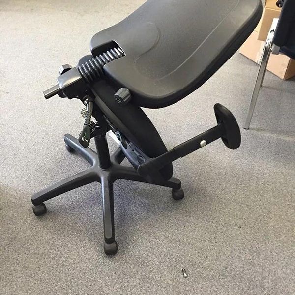 Chair Repair 33 Office chair undergoing professional repair